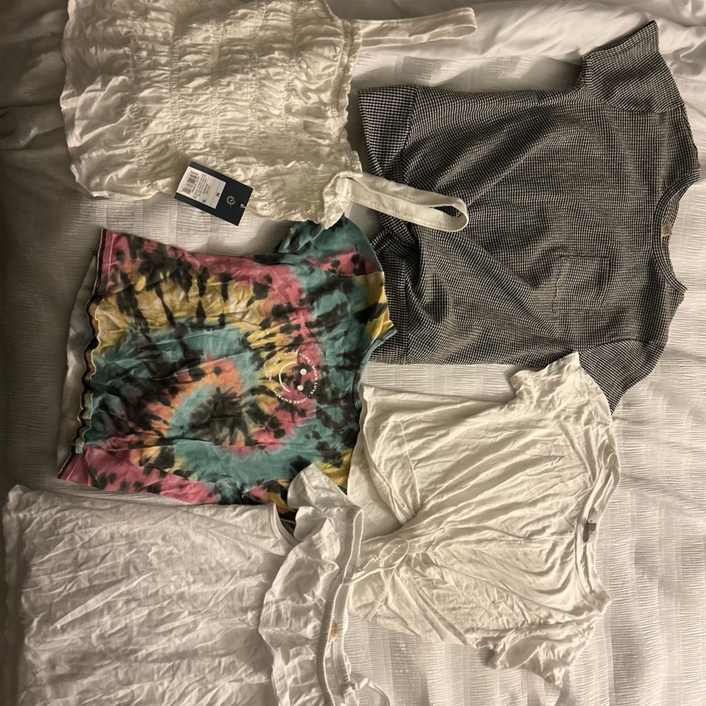 BUNDLE!! Hollister, Forever 21, Brandy Melville, American Eagle, etc. - Picture 7 of 8